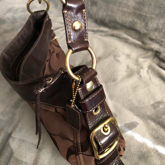 Coach Signature ZOE Canvas Hobo - Picture 8 of 10